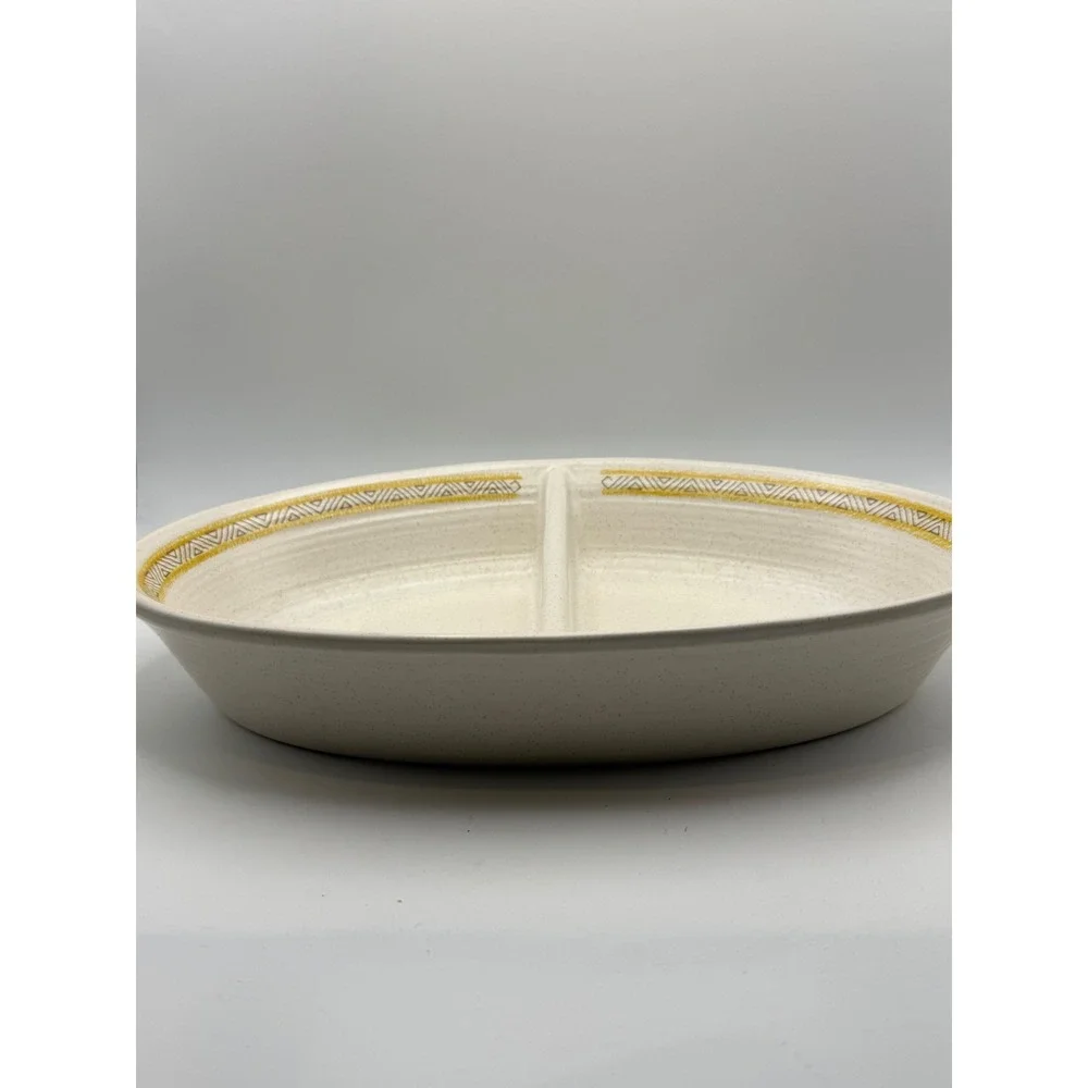 Vtg Franciscan Toasted Sand‎ Divided Oval Vegetable Bowl Speckled Yellow USA